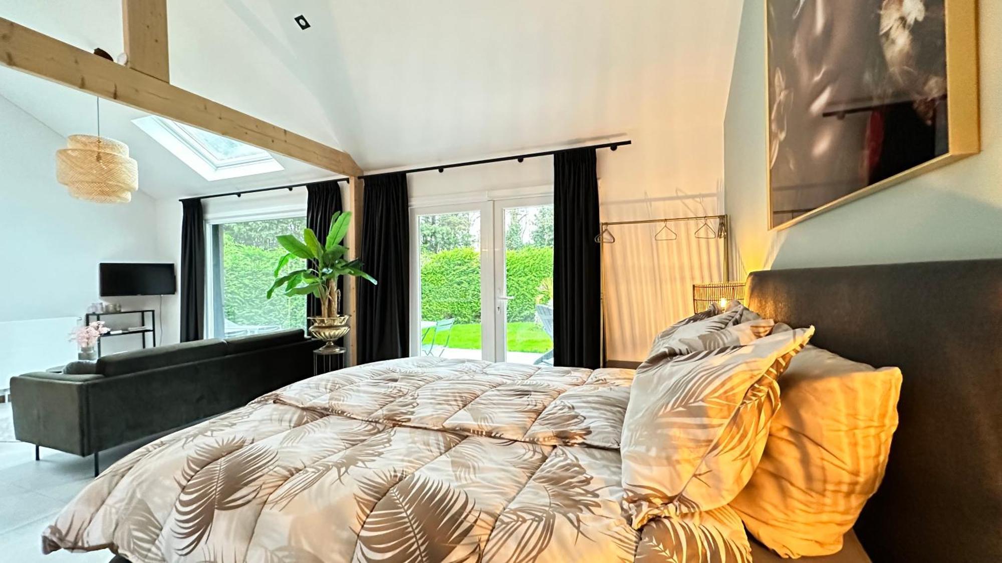 Slapen Bij De Zeeuwse Lala Bed & Breakfast IJzendijke Eksteriør bilde